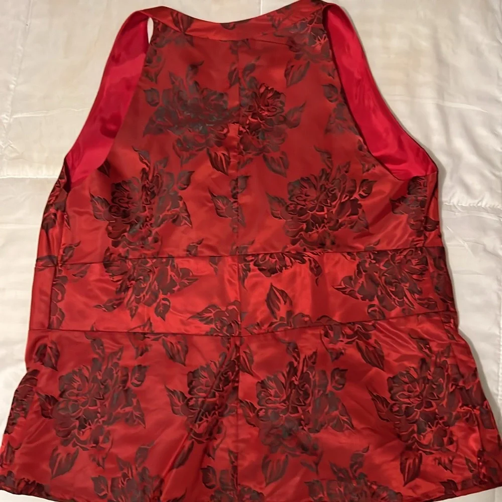 Sleeveless floral top - Picture 5 of 11